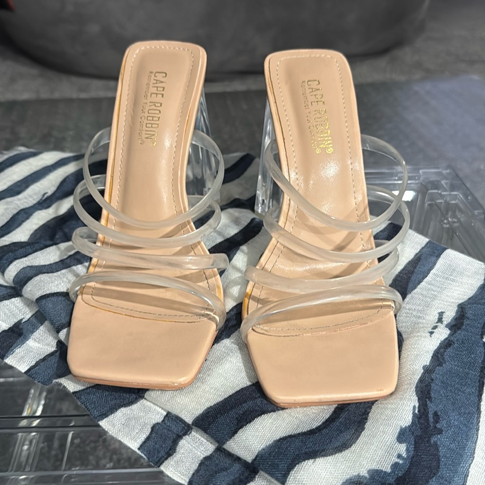 Heels like new worn only once